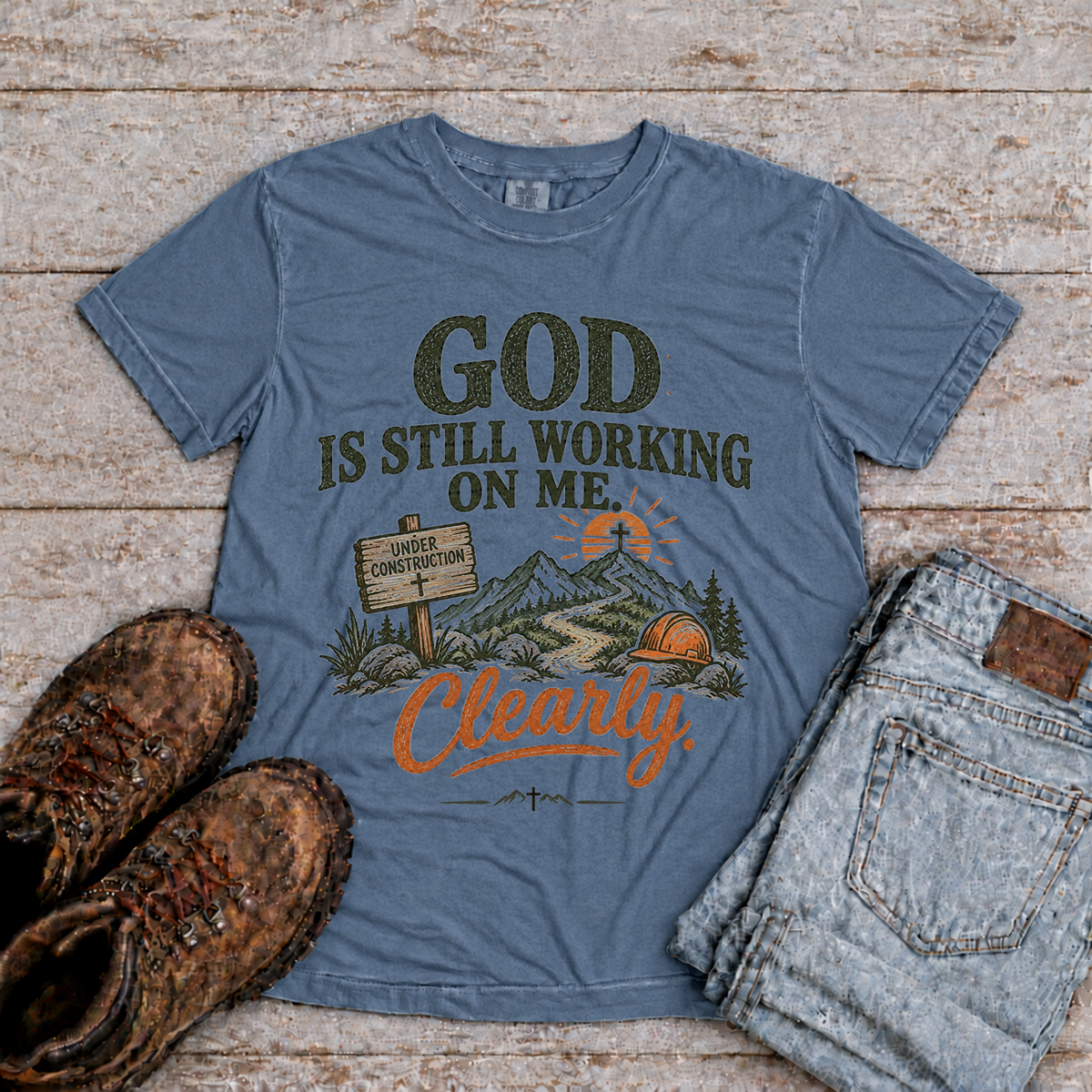 "God is still working" T-Shirt